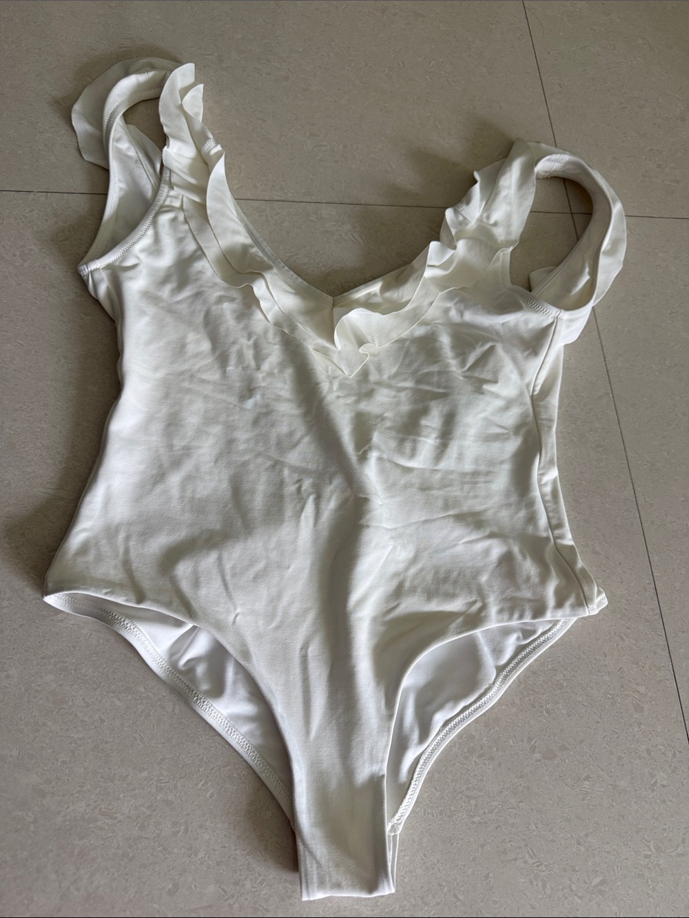 Melissa Odabash White Ruffles One Piece Swimsuit size 8 US